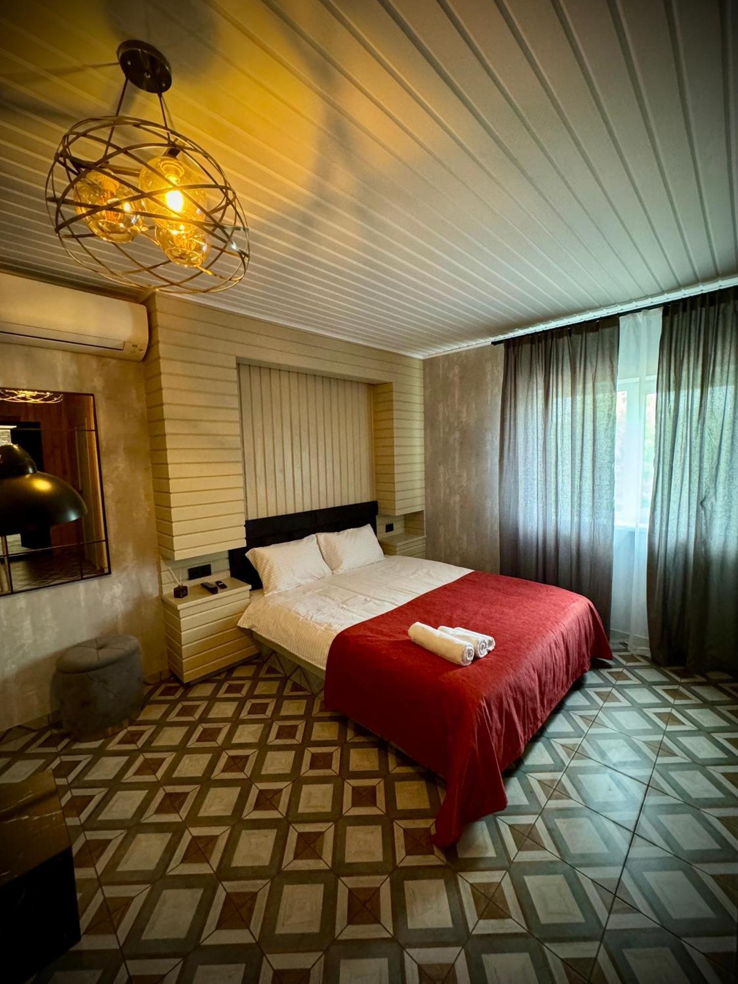 Uzyn Hotel Bannyi Dvir מראה חיצוני תמונה